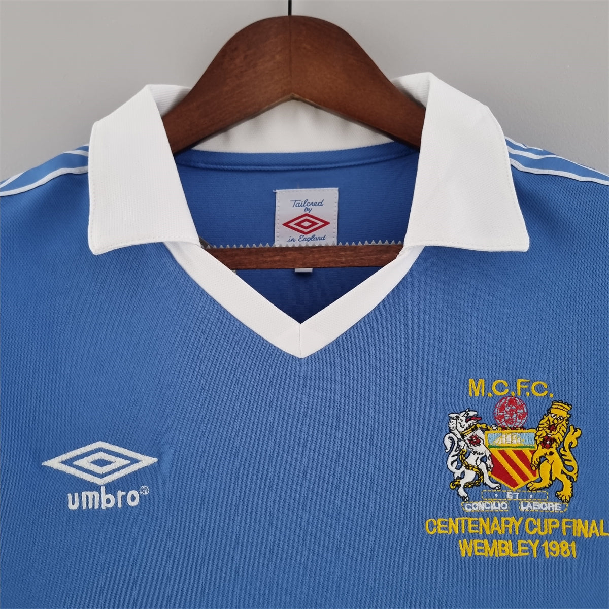 Camisa Manchester City 81/82 - Versão Retro