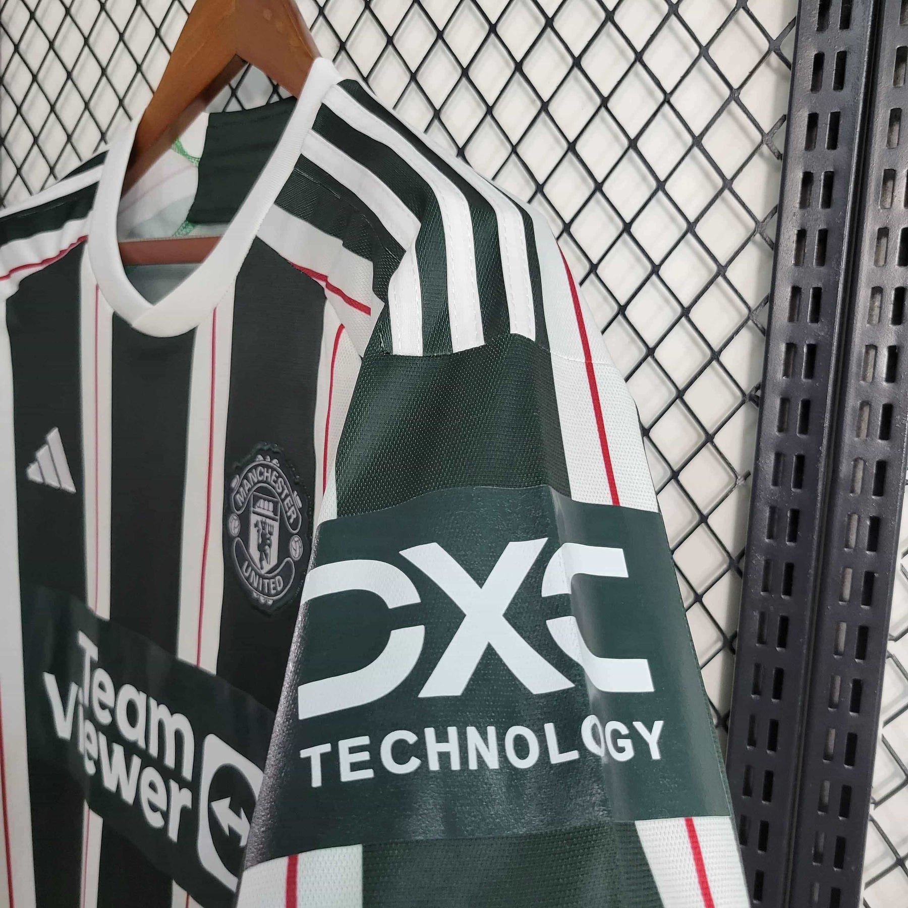 Camisa Manchester United III Manga Longa 23/24 - Versão Torcedor